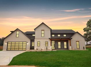 185 Bronco Dr, Texarkana, TX 75503