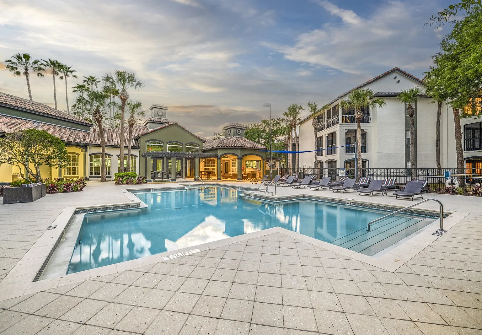 Mezzo of Tampa Palms — Photo 1