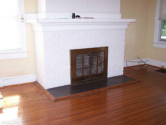 3rd image of 608 Georgia Ave