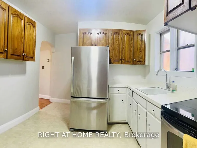 201 Codsell Ave — Photo 8
