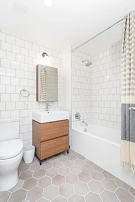 Rented by Living New York | media 33