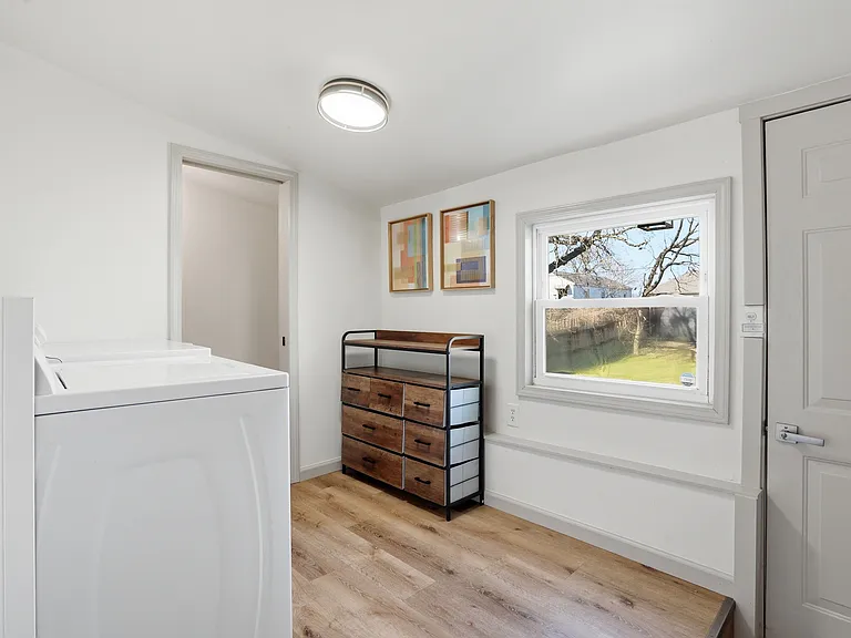 214 N Roosevelt Ave — Photo 14