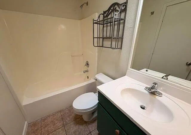 2725 N Dodge Blvd #2725 — Photo 12