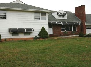 19 Delar Pkwy, Franklin Park, NJ 08823