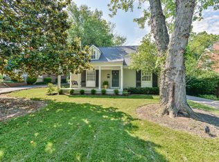 4020 Leland Rd, Saint Matthews, KY 40207