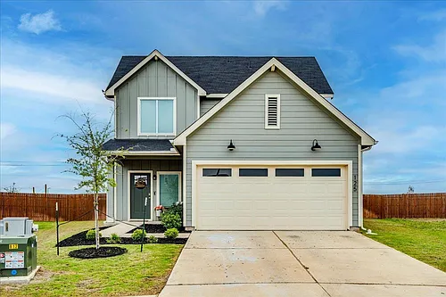 125 Frogmore Loop Photo 1
