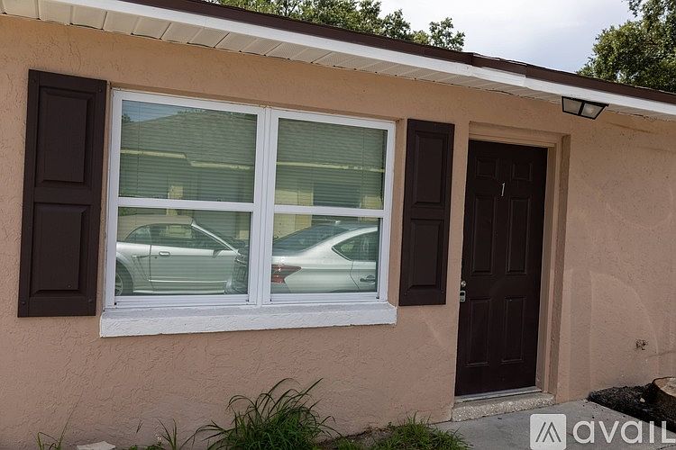 1st image of 1702 Birchwood Cir #A