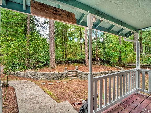 2nd image of 18416 Blue Hills Dr SE