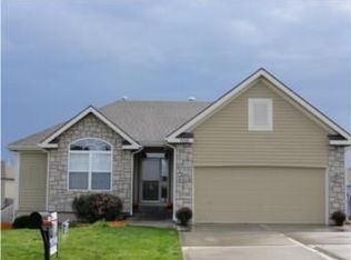 1115 NW 92nd St, Kansas City, MO 64155