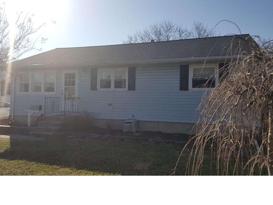 1st image of 808 S Cass St