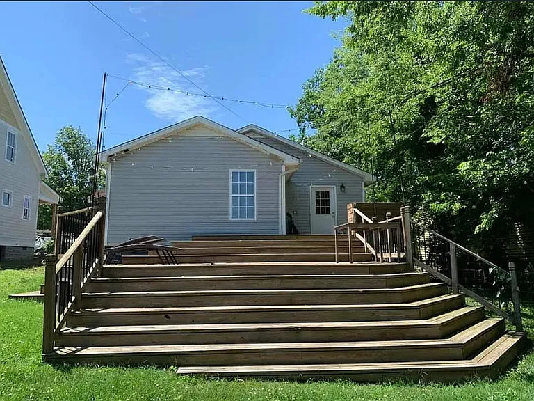 5202 Indiana Ave — Photo 5