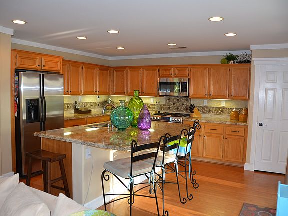 5th image of 17920 Maplehurst Pl