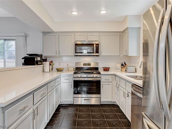 4th image of 9378 Golden Timber Ln