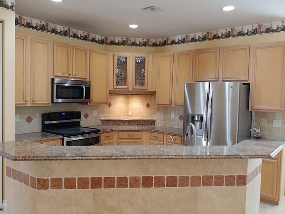 2nd image of 6533 Southport Dr
