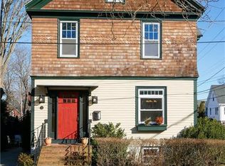 28 Gibbs Ave, Newport, RI 02840
