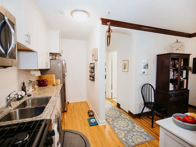 1630 Marshall Ave — Photo 2