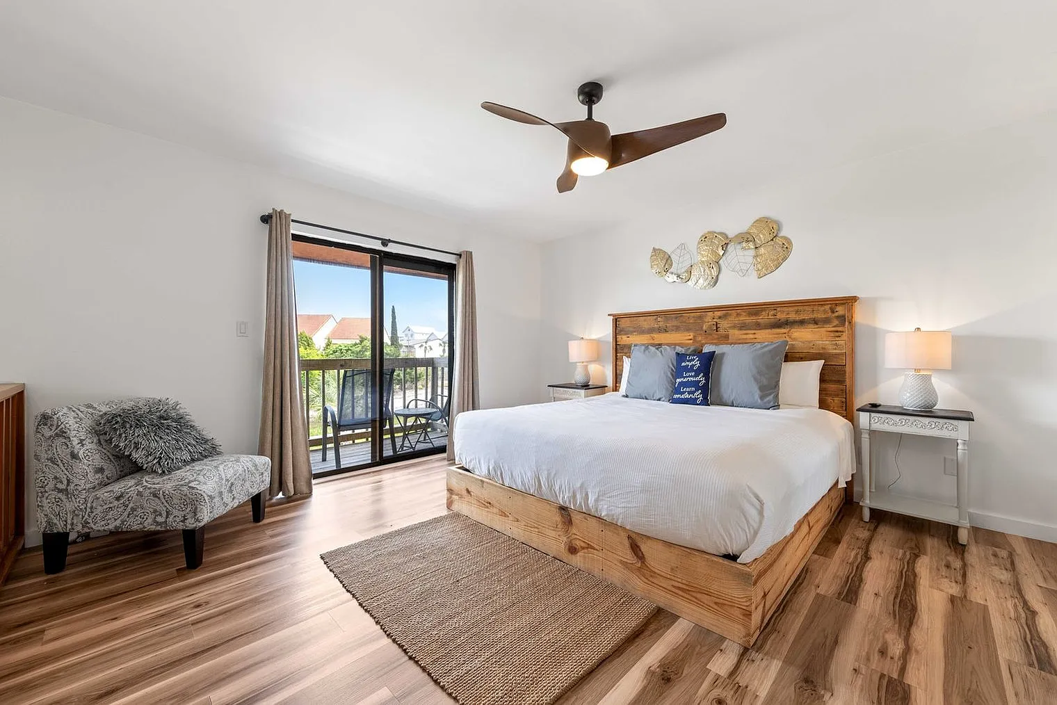 1 bed, 2.0 bath, 8740 sqft, $2,653 — Photo 2