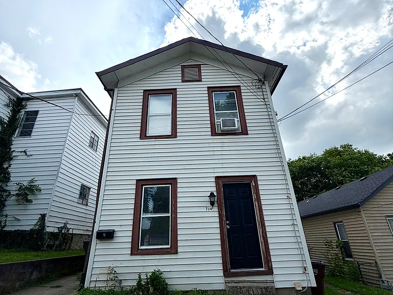 714 Berry St #1 — Photo 1