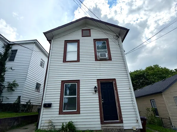 714 Berry St APT 1, Dayton, KY 41074