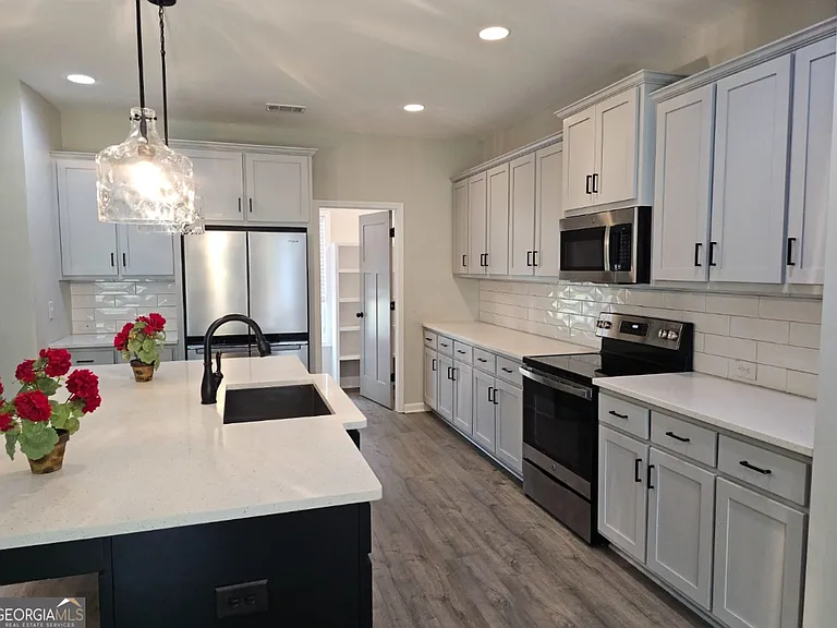 345 Rising Star Rd — Photo 10
