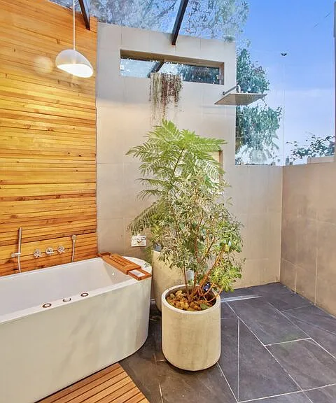 7326 Pacific View Dr — Photo 6