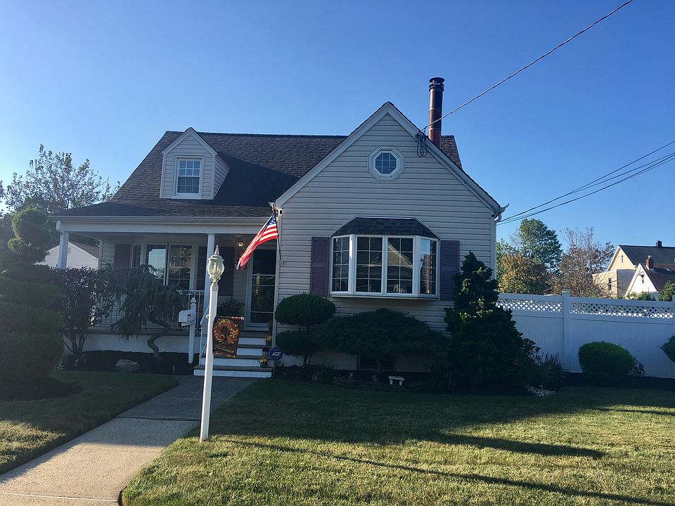 2nd image of 19 Clinton Ave