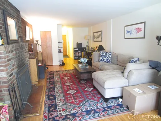 Rented by City Connections Realty | media 7