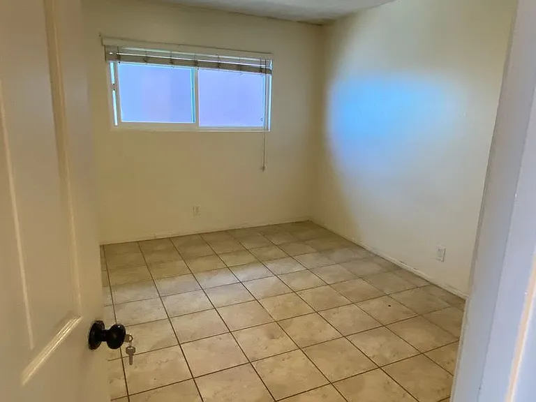 6561 Del Playa Dr — Photo 15