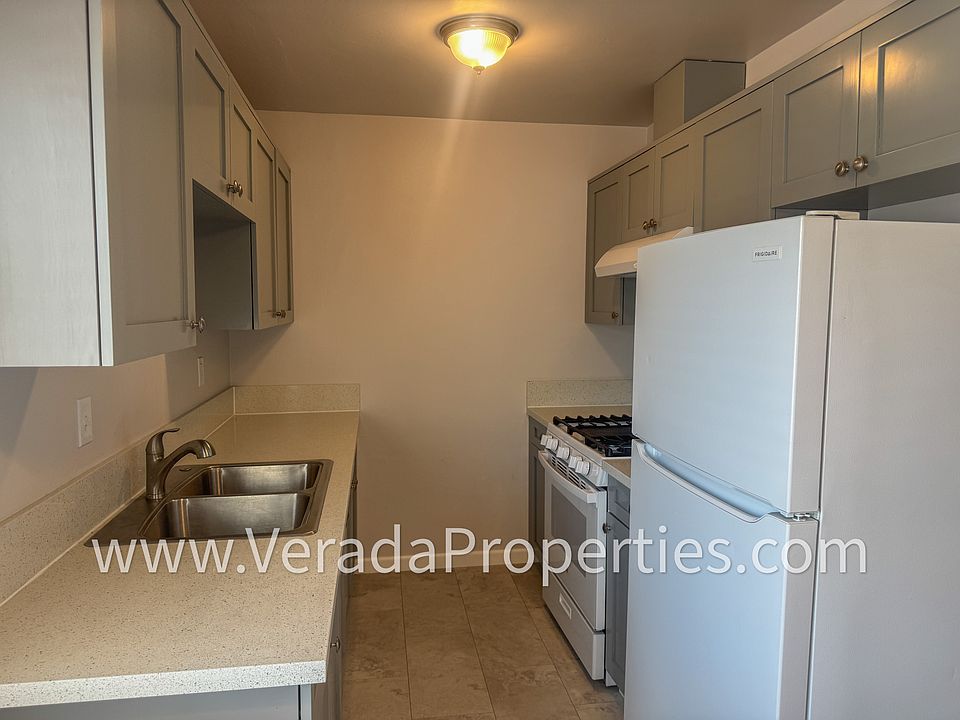 1st image of 4265 Altadena Ave #18