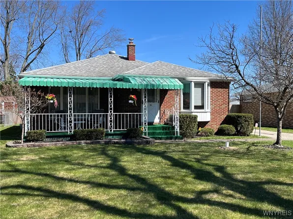 194 Siegfried Dr, Williamsville, NY 14221