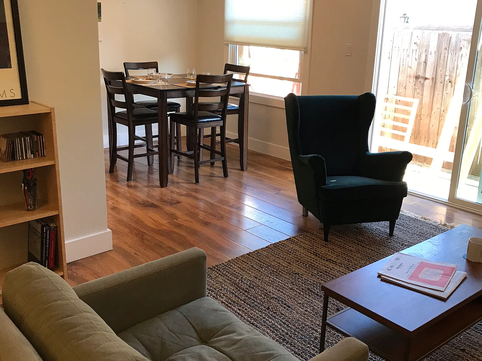 835 Empire Ave — Photo 1