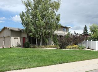 3925 Alta Vista Dr, Laramie, WY 82072