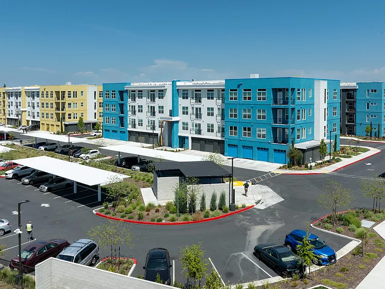 Solasta Luxury Apartments — Photo 35