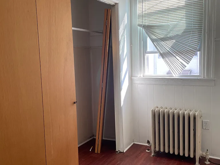 3356 Saint Vincent St #1F — Photo 5