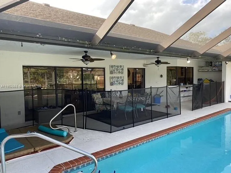 3647 Barberry Dr — Photo 16