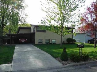 1015 N Monroe St, Lincoln, IL 62656