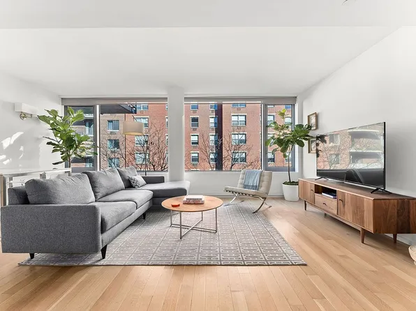 425 W 53rd St APT 416, New York, NY 10019