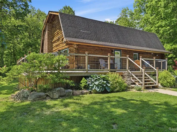 14830 County Line Rd, Byron, MI 48418