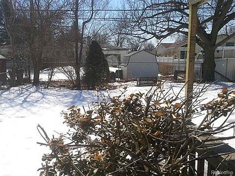 4th image of 4185 Midland Ave