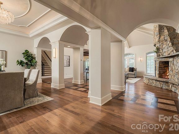 4th image of 1515 Baltusrol Dr