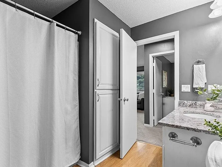 18890 Barrington Dr — Photo 11