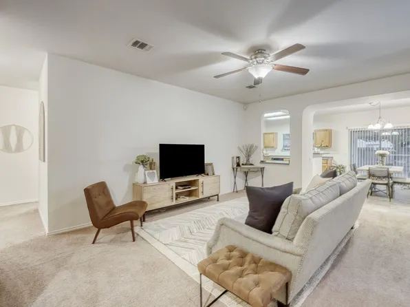 5805 Alomar Cv, Del Valle, TX 78617