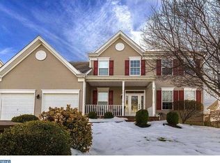 9 Surrey Ln, Burlington, NJ 08016