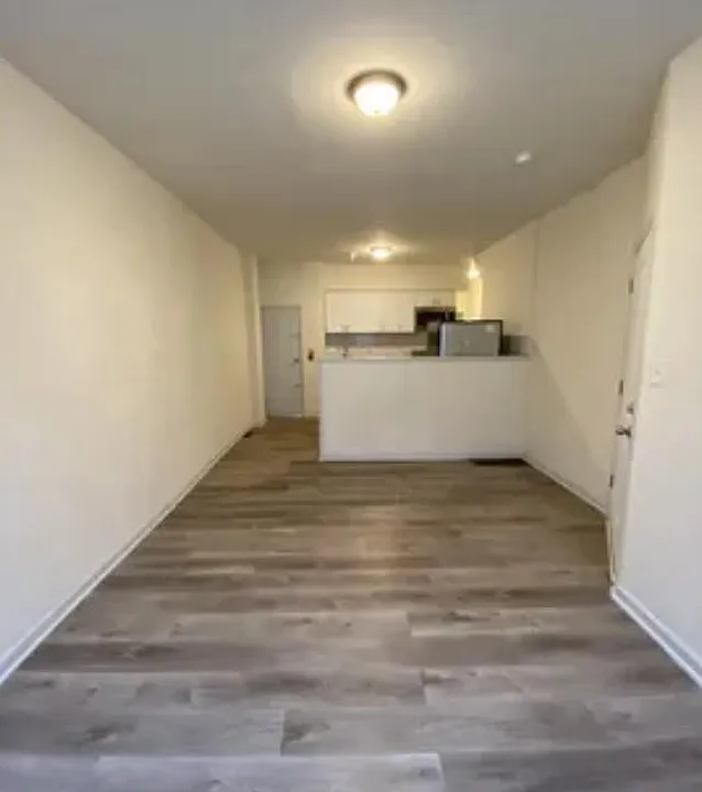 Living Room / Kitchen