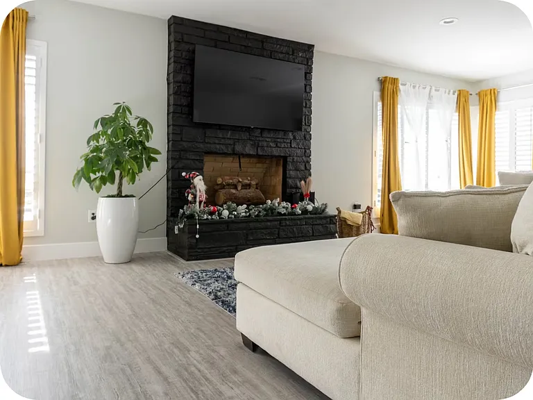 12921 Rose Dr — Photo 2