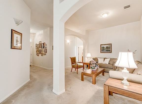 5th image of 1016 Mesquite Hollow Pl