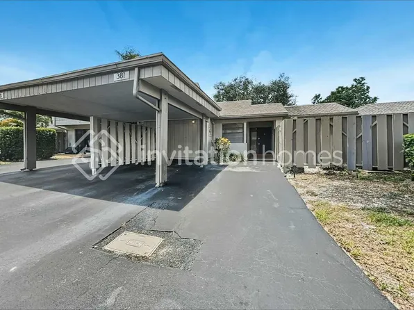 381 Wildwood Ln E, Deerfield Beach, FL 33442