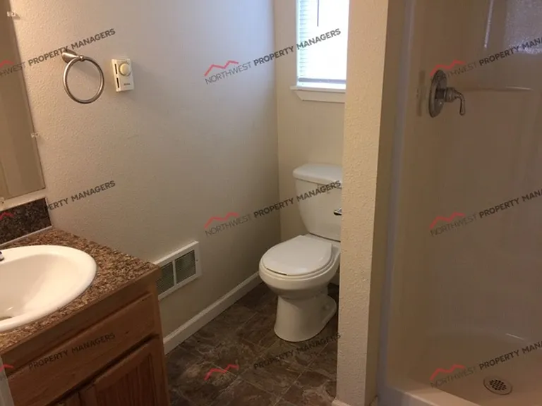 1107 Woodland Ave — Photo 7