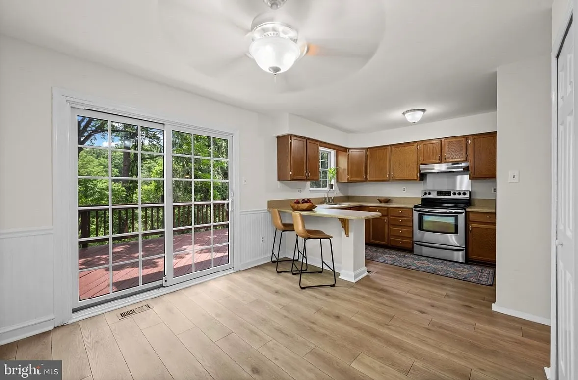 3 bed, 1840 sqft, $3,000 — Photo 2