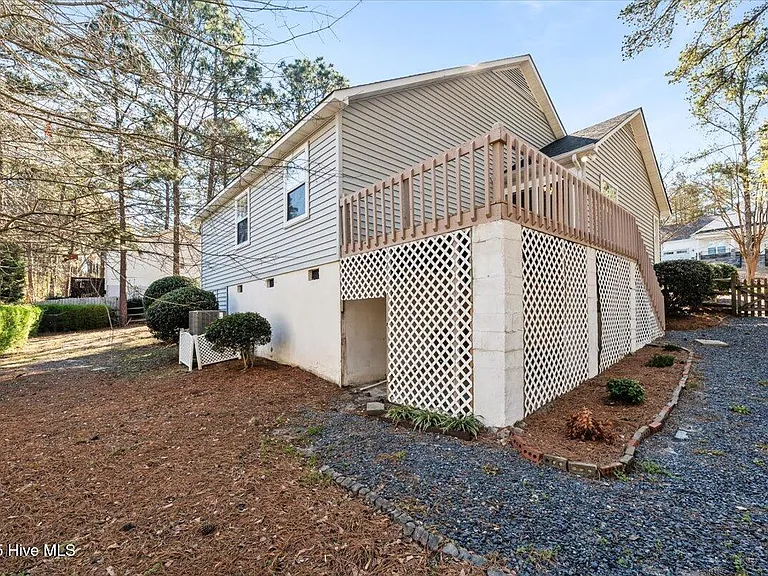 405 Spring Lake Dr — Photo 29